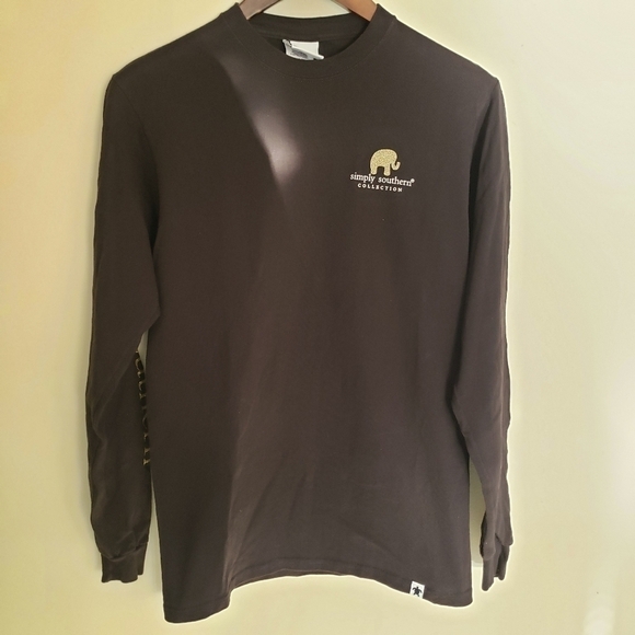 Simply Southern Long Sleeve Tee Black Red Plaid Elephant Graphic Size Small NWOT - Picture 2 of 10